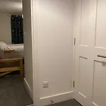 Very Large And Splendid Terrace House In London