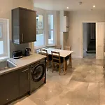 Very Large And Splendid Terrace House In London